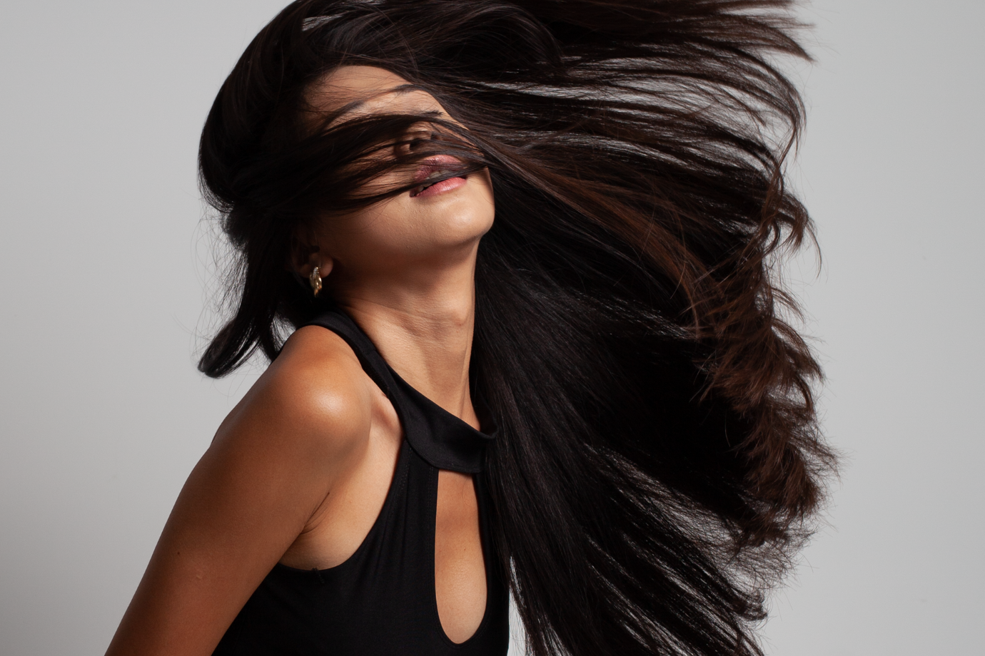 How Long Should You Keep Hair Oil On? Experts Answer